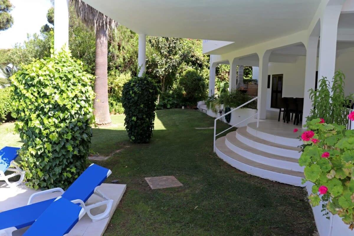 Villa Hibiscus, Great Location In Vilamoura, Lush Green Lawns And Garden Quarteira Exteriör bild